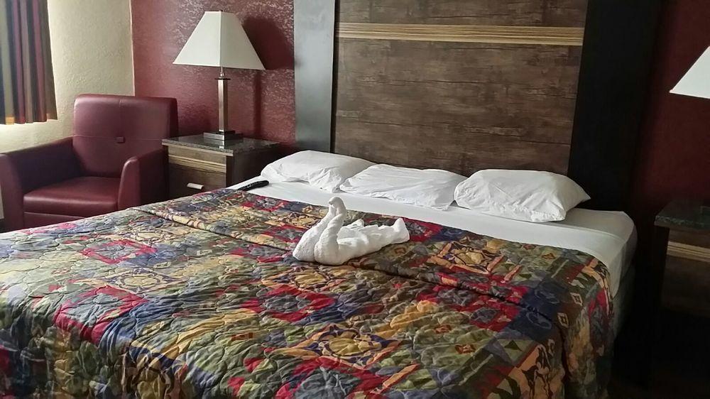 Red Carpet Inn Томс-Ривер Экстерьер фото